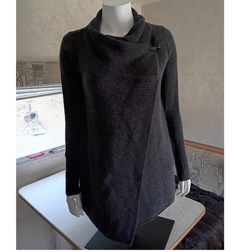 Tahari Charcoal Grey Gray Buckle Neck Sweater S Merino Wool Blend Draped Funnel